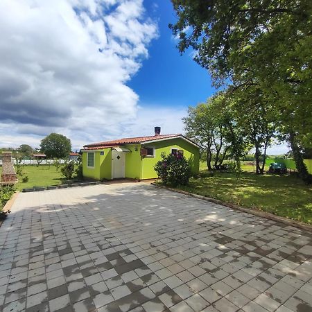 Kuca Za Odmor Tri Sunca Villa Pula Buitenkant foto