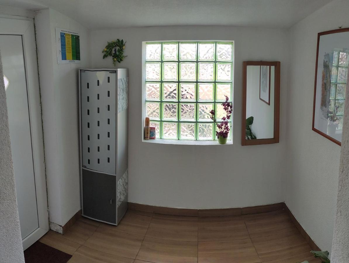 Kuca Za Odmor Tri Sunca Villa Pula Buitenkant foto